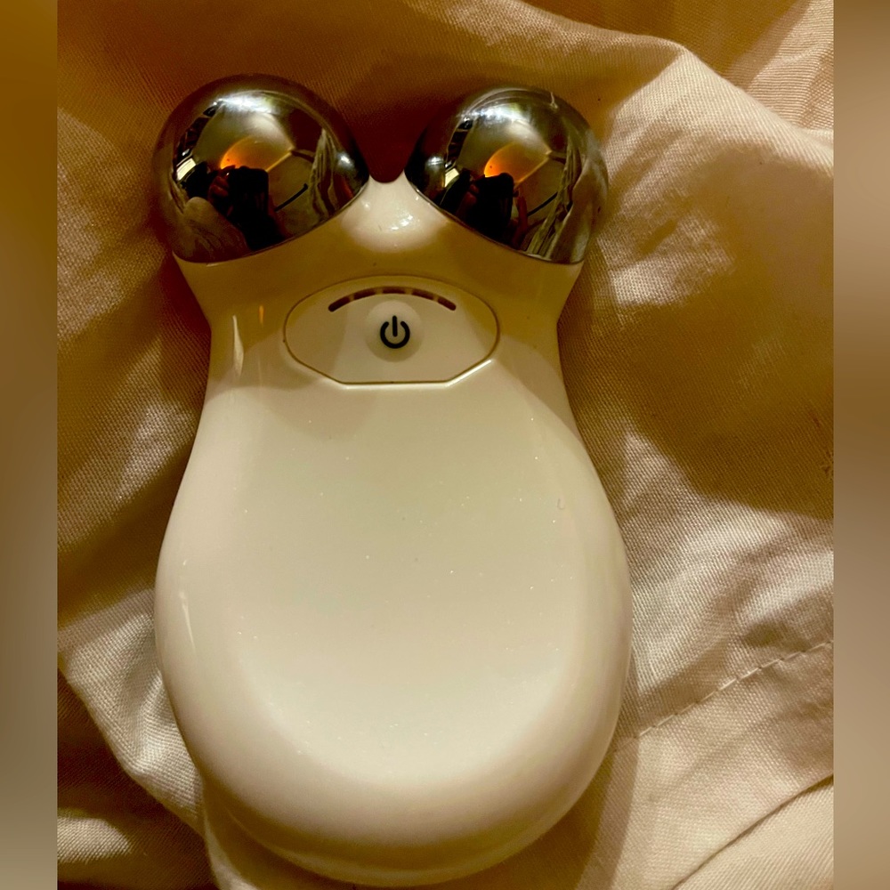 NuFace Facial Device (No Serum)